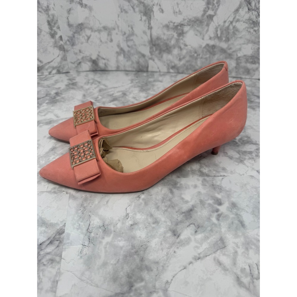 Coach Coral Pink Pointed Toe Kitten Heels with Bow and Gold Logo Size 8B - Picture 2 of 8